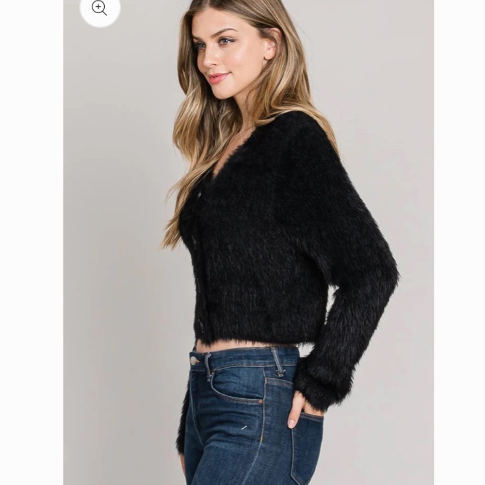 Allie Rose Long sleeve fuzzy black crop button cardigan